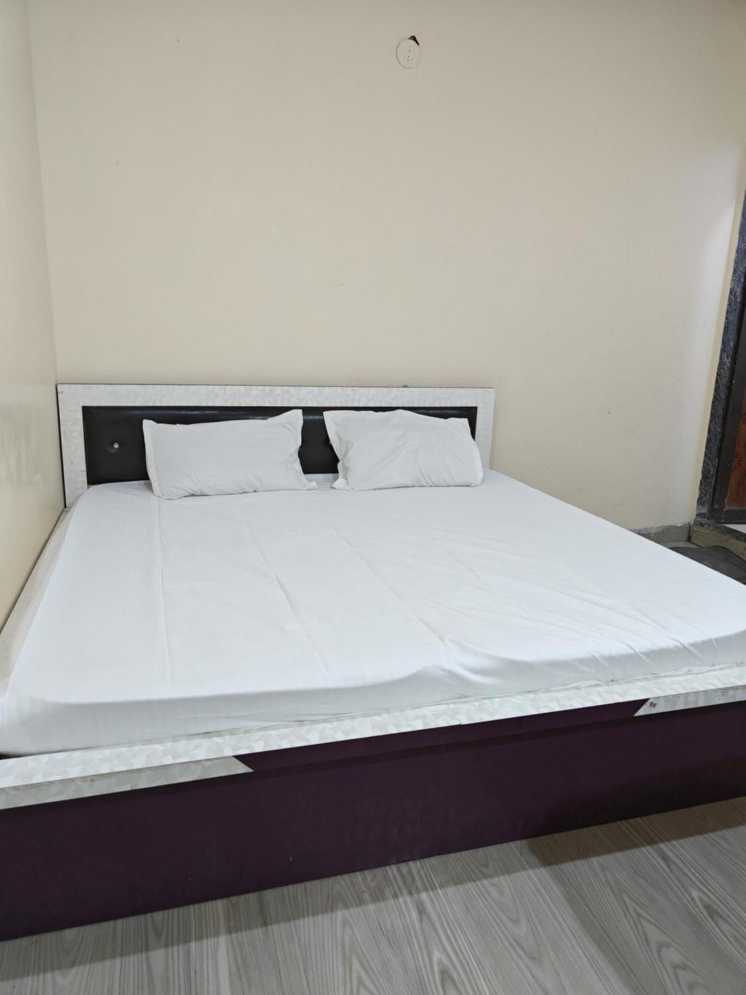 Hotel Shyam Sarover And Restaurant Ringas Habitación foto
